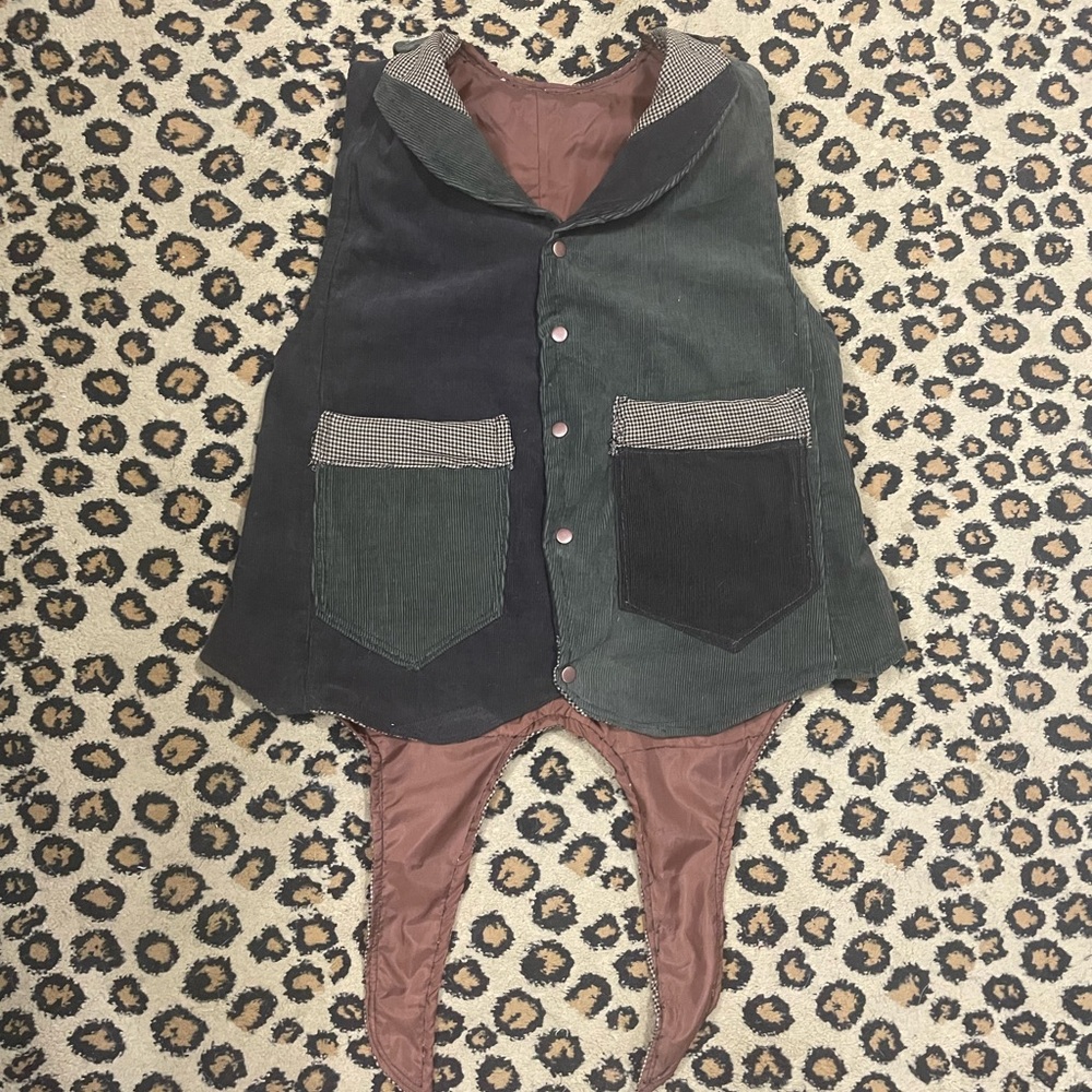 Custom made vest - Picture 2 of 9